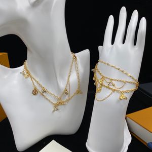 Bijoux de créateur luv, Bracelets en or trèfle à quatre feuilles, étoile de trèfle à quatre feuilles pour fête de mariage, Bracelets en acier inoxydable