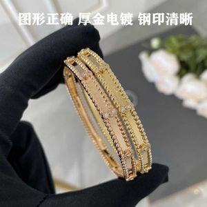 Designer Luxe 18K Gold Vanca Clover -armband met sprankelende kristallen en diamanten Ultiem symbool van liefde en bescherming Een perfect cadeau voor vrouwelijke meisjes igjj