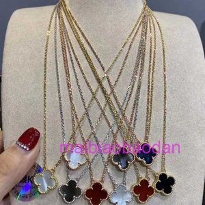 Designer Luxury 1to1 Collier Vancllf Fanjia Clover Womens Red Agate Powder Fritillaria Tiger Eye Stone Lucky Laser High Version Internet Celebrity Live