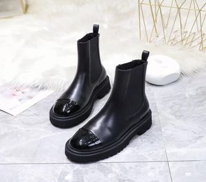 Designer Luxury Boots Boots Femme Leather Martin Boot Classic Fashion Calfskin Short Booty8500996