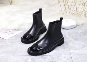 Designer Luxury Boots Boots Femme Leather Martin Boot Classic Fashion Calfskin Short Booty5747935