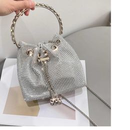 Sac de luxe de créateur de haute qualité Nouvelle épaule diamant Diamants Designer High Grade Hinestone Tote Sacs de seau Shiny Niche Light Handbag Dinner Messenger Sac