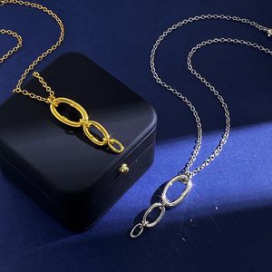 Ontwerper Luxe Messing Ketting Beroemd Frans Merk Klassiek Varken Neus Kwastje Metalen Textuur Tweekleurige Vrouwen Charme Sieraden Meisje Mode Exquise Gift