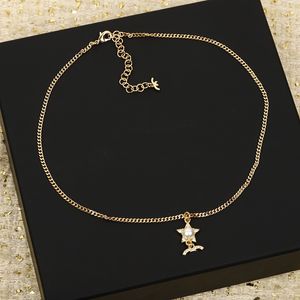 Ontwerper Luxe Messing Ketting Beroemd Frans Merk Klassieke Dubbele Letter Vijfpuntige Ster Hanger Ingelegd Water Diamanten Vrouwen Charme Sieraden Meisje mode Cadeau