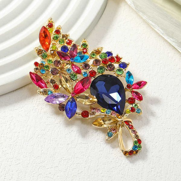 Broche de luxe de styliste, nouvelle couleur, broche en verre de cristal, Corsage, accessoires pour vêtements pour femmes