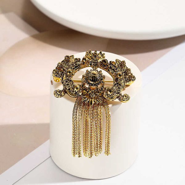 Broche de luxe de styliste, Vintage, ajouré, pompon, haut de gamme, Style palais, manteau, Rock cubain, accessoire Corsage