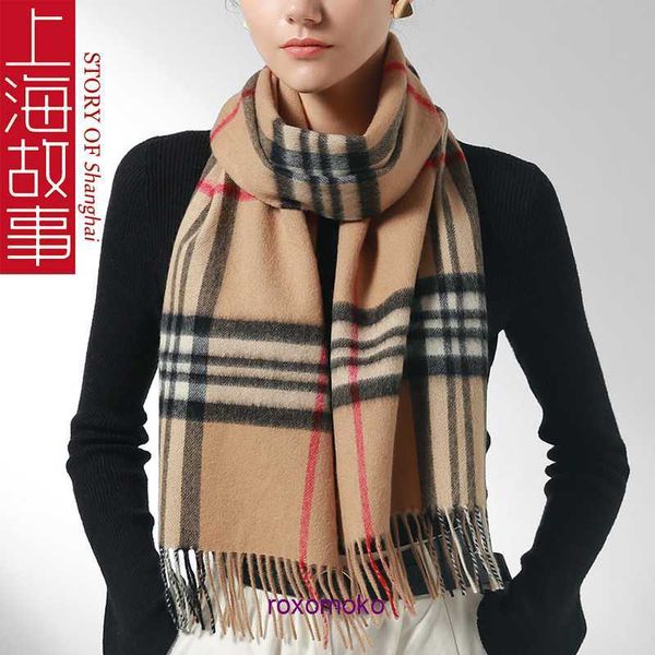 Designer Luxury Bur Home foulards à vendre Shanghai Story 100 Écharpe en laine Automne et Camel Plaid Versatile 2023 New Premium Thin Style