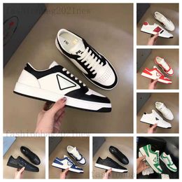 Designer de luxe Casual plaid Chaussures derma Cuir Sneakers Baskets à fond plat pour hommes et femmes Mode Cuir Nylon Noir blanc chaussures Outdoor Runner Sport Shoe