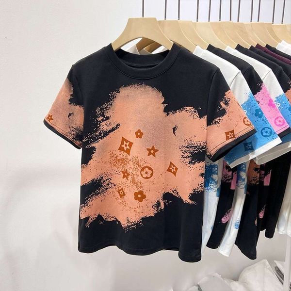 Designer Luxury Chaopai Classic 2024 Summer nouveau design de niche avec des t-shirts imprimés à manches courtes et à col rond, des vêtements décontractés élégants et polyvalents