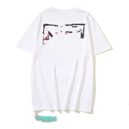 Designer Luxe Chaopai Classic Fashionable veelzijdige witte Zebra Crossing Arrow Print Summer Loose Casual Men's and Women's Short Sleeved T-Shirt