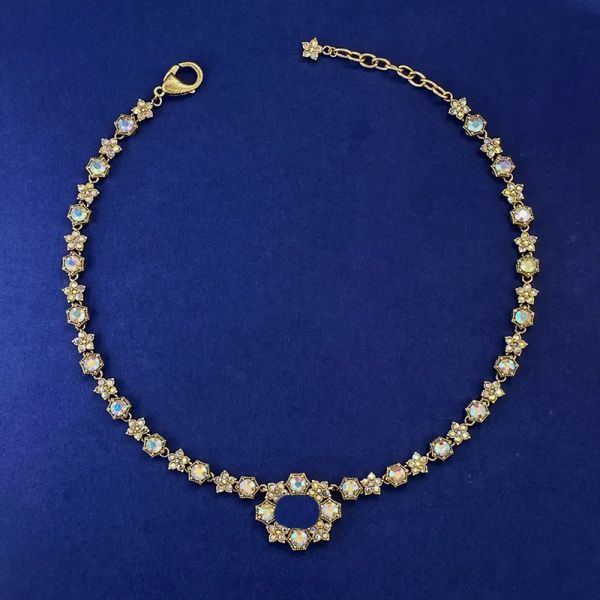 Collier de luxe classique rétro incrusté de strass pour femmes, chaîne étendue, magnifique charme, bijoux, cadeau pour sœurs