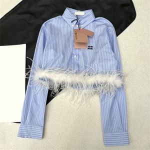 Blusa de plumas para mujer, Tops de marca, camisa a rayas azules, Tops de diseñador de lujo con letras para mujer, camisas recortadas elegantes de manga larga