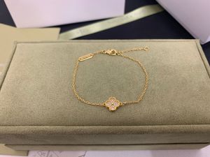 designer de luxe designer bracelet coeur signature entièrement percé diamant plaqué or 18 carats trèfle à quatre feuilles mariage cadeau Saint Valentin avec boîte