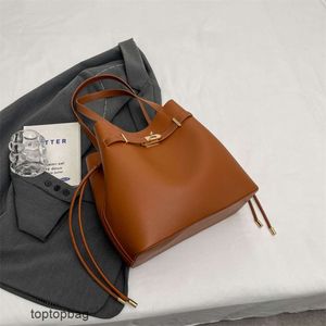 Designer Luxe mode Cross Body-tassen 2023 Nieuwe modetrend Grote capaciteit Veelzijdige emmertas met één schouder