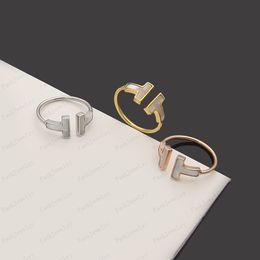 Diseñador de moda de lujo anillo para mujer anillo abierto joyería clásica 18K plateado boda al por mayor ajustable con caja