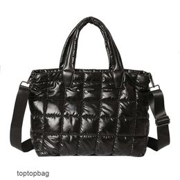 Diseñador de moda de lujo Bolsos de hombro 2023 Nuevo bolso para mujer Tendencia de moda Tela de algodón Bolso de mano para mujer Bolso de mano cruzado de un solo hombro