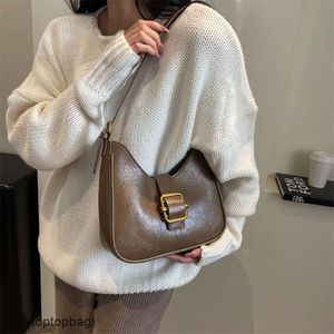 Diseñador Bolsos de hombro de moda de lujo Bolsa de mujer 2023 Luxury Autumn and Winter Versátil One Housing para mujer Bolsa para mujer