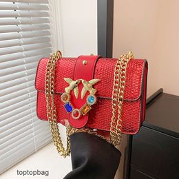 Designer Luxe mode Schoudertassen Modieuze en stijlvolle kleine vierkante tas in regenboog enkele schouder crossbody ketting damestas