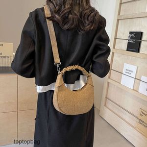 Designer Luxe mode schoudertassen Koreaanse gevouwen draagbare damestas 2024 Nieuwe Crescent Bag Zoete en veelzijdige enkele schouder Crossbody damestas