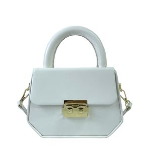 Designer Luxury Fashion Tote Sacs Internet Famous Pearl Handbag pour femmes NEW NICHE Design Crossbody Bag Mini Lipstick Bag Carry and Change Wallet M53152