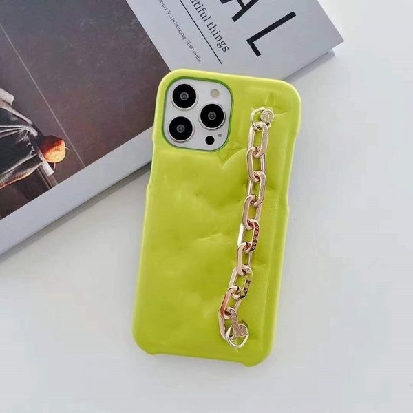 Diseñador Lujo Floral Piel de oveja Pulsera de metal Alto nivel de apariencia iPhone 15 14 13 12 11 Pro max 14plus 7 8 plus X XR XS xsmax Funda de cuero rígido