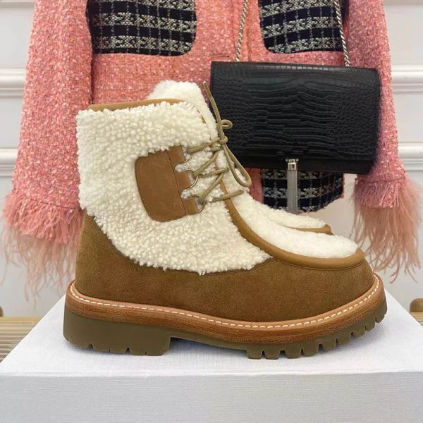 Diseñador de lujo botines peludos mujeres clásico invierno lana empalmada protección contra el frío zapatos casuales dama vintage arco triunfal fondo grueso Martin botas