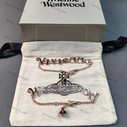 Designer Luxe sieraden Viviane Westwood Bracelet Satelliet Viviane Joodly Western Empress Dowager Cut Letter Bracelet vrouwelijk licht luxe gepersonaliseerd Ca4