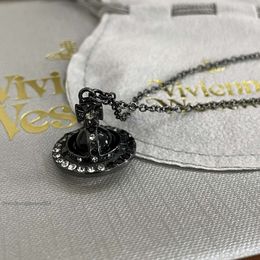 Bijoux de luxe de créateur vivennnwestwoods satellite Viviane Westwood Western Empress Dowager Medium Ufo Glass Beads Orb Stéréoscopic Saturn Collier