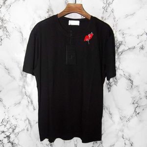 Diseñador de lujo Laurents Clásico Escote elegante Lápiz labial Firma Impreso Cuello redondo Manga corta Pareja Camiseta Calle Camisa de media manga