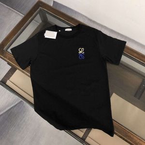 Designer Luxury Loes Classic Trend Marque de mode confortable 2023 Couleur Solide Col rond T-shirt à manches courtes pour hommes et femmes Sous-vêtements brodés