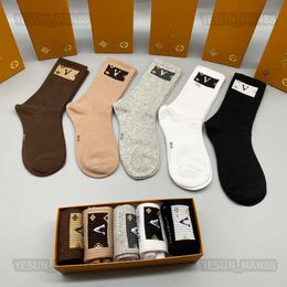 Designer Luxury Luis Vitons Chaussettes de mode Mid Tube Mentes et femmes Coton décontracté Coton Breffe Souriant Face imprimé 5 paires chaussettes avec boîte