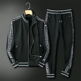 Diseñador de lujo Conjunto de pantalones deportivos para hombres Baloncesto Sudaderas de calle para hombres y mujeres Marca deportiva Ropa del alfabeto Sudadera con capucha gruesa Tamaño W-3XL-W1