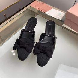 Designer de luxe Miui Miuiflats sandales mode fille princesse Style Mary Jane petite tête carrée Design