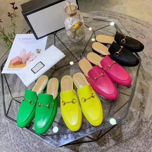 Designer Princetown Pantoufles Femmes Mules Mocassins En Cuir Véritable Pantoufle Hommes Femmes Sandale Boucle En Métal Chaussures Dentelle Velours Pantoufle Avec Boîte