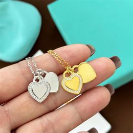 Diseñador de lujo Collares pendientes Diamante brillante Letras doradas Collar con dijes Mujeres Casual Moda 925 Corazones de plata Collares Joyería