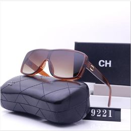 Designer Luxury People refuse le chemin des lunettes de soleil obscures pour les femmes et les hommes de preuves Style Anti-Ultraviolet Retro Plate carré Claies complètes Full Crame avec Box Bayberry