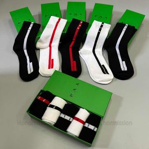 Designer Luxe Prad Socks Fashion Hens and Dames Casual Cotton Ademend 5 Paren Sock met doos 08143