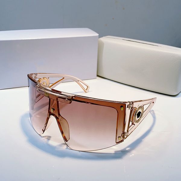 Diseñador de gafas protectoras de lujo Pureza UV380 Diseño de alfabeto Gafas de sol conducir Viajes Viajes Conjunto de lentes de sol muy bueno AS620