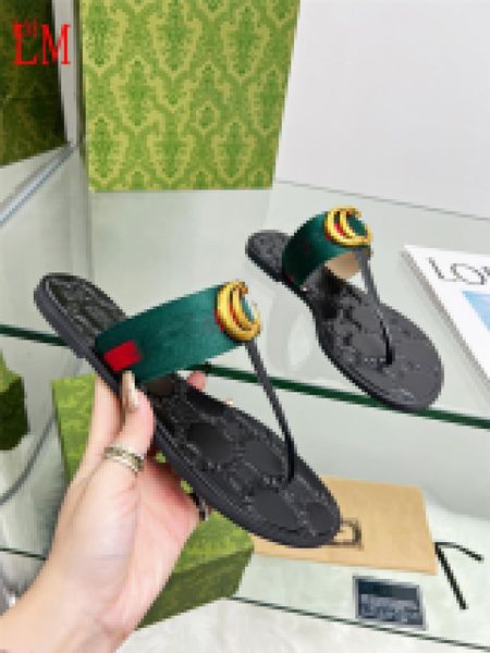 Sandales de luxe de créateurs Tongs Sandales plates Sandales et pantoufles en cuir Classique Grand logo Slide Sandal Slipper avec boîte