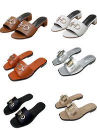Sandales de luxe de styliste, pantoufles en cuir, chaussures décontractées à crochet et boucle pour femmes, avec boîte et sac à poussière, 35-43