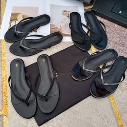 Designer Luxury Santau Splippers Beach Sandales plates confortables Couile en cuir naturel en cuir noir Noir femmes Herringbone Slippers