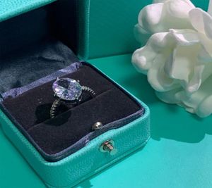 Designer Luxury Silver Ring Oval Cut 3CT Diamond CZ Engagement Band de bandes de mariage pour femmes Bijoux 4430620