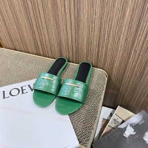 Designer de luxe estampé en cuir gaufré pantoufles femmes diapositives tongs plates mode d'été lettre sexy sandales de plage toboggan en cuir à motifs crocodile