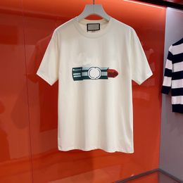 Diseñador de lujo Moda de verano High Street Camiseta de algodón Camiseta polo Camiseta Transpirable Hombres y mujeres Estampado de lápiz labial Camiseta de manga corta informal