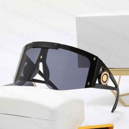 Designer Luxury Sunglasses Fashion Men Femme Femme Eapièmes en plein air Drive des vacances Summer Sungass 7 Couleurs Top Qualité