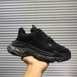 Designer Luxe Triple S Casual Shoes Distressed Mesh Black Gloednieuwe Sneakers Runners Trainers Sneakers met Doos