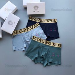 Designer Luxury versage Mens Classic Underwear Solid Color Boxer Pantalon Coton Respirant Confortable Slip Trois Pièces Avec Boîte 08049