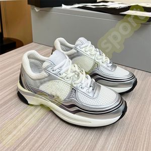 Designer Luxe Women Casual Outdoor Running Shoes Reflective Sneakers Vintage Suede Leather Trainers Fashion Derma Casual Shoes P58