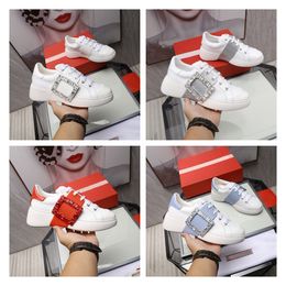 Designer Luxury Women Casual Shoes Lady Low-top Sneaker in pelle Pelle di vitello con lacci in cristallo Scarpe bianche Moda Confortevole Alta qualità con dimensioni della scatola 35-40