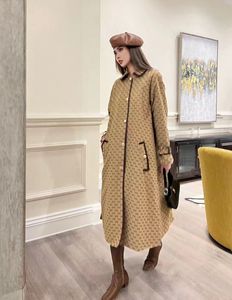 Designer luxe dames trenchcoat dames windjack klassiek volledige letters omkeerbaar losse riem jas dames casual lange loopgravenjas